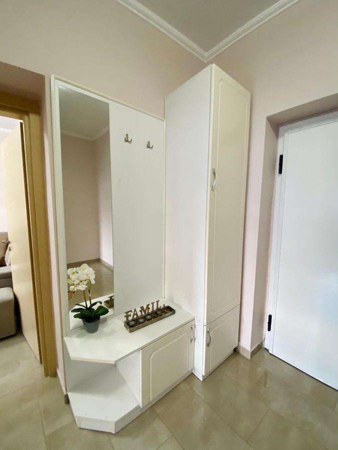 Ultra Apartments 'New Baazar 2' Tirana Bagian luar foto