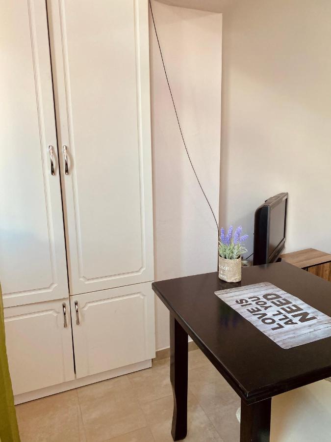 Ultra Apartments 'New Baazar 2' Tirana Bagian luar foto