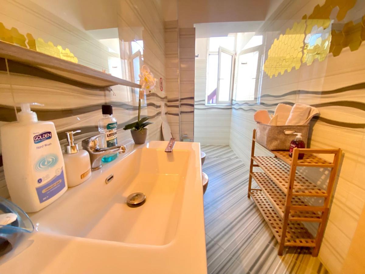 Ultra Apartments 'New Baazar 2' Tirana Bagian luar foto