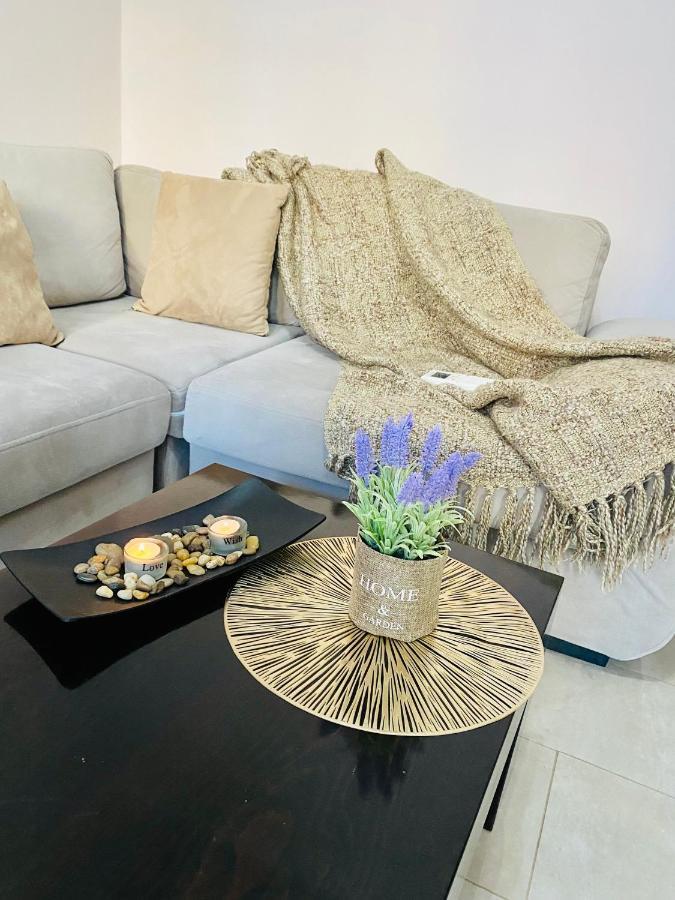 Ultra Apartments 'New Baazar 2' Tirana Bagian luar foto