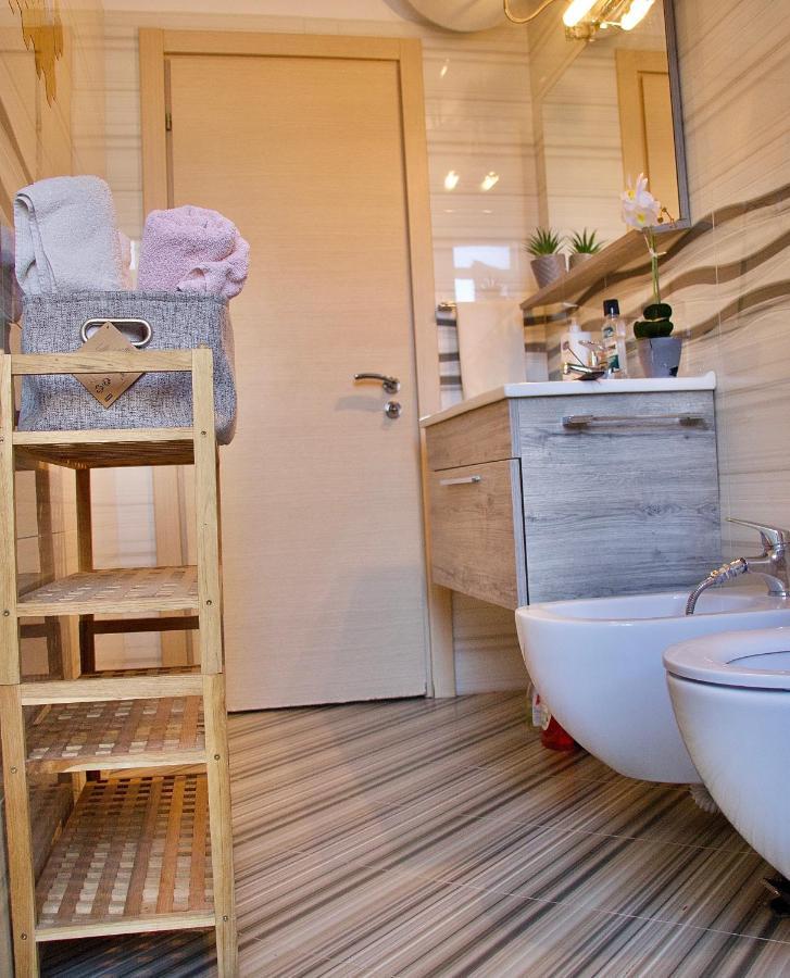Ultra Apartments 'New Baazar 2' Tirana Bagian luar foto